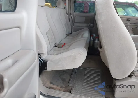 2005 Chevrolet Silverado 1500 Ls из США, поврежденный, VIN 2GCEC19VX51200042